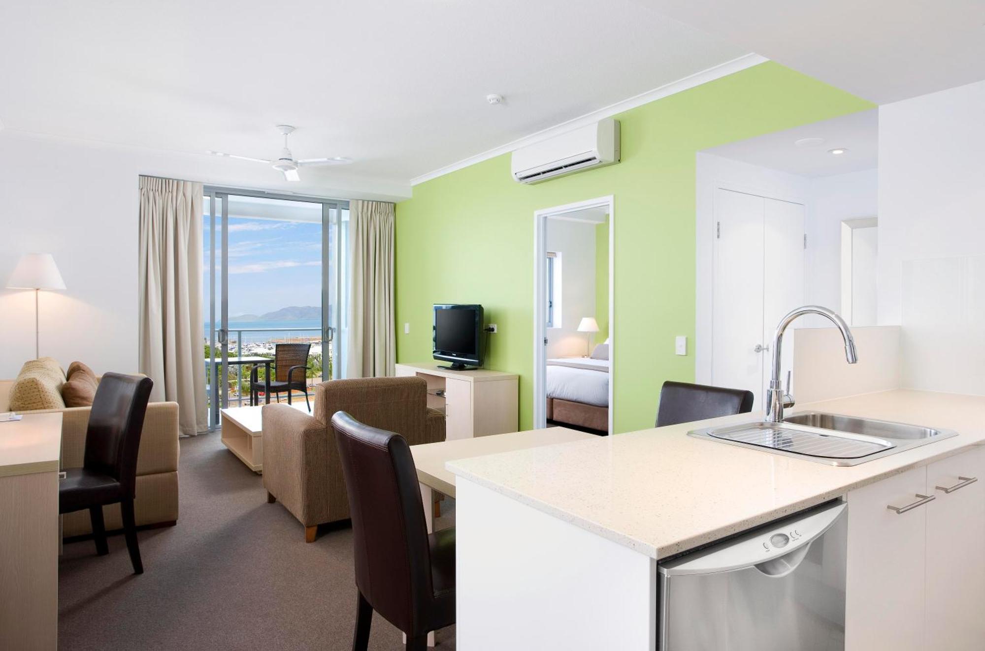 Oaks Townsville Gateway Suites Exterior foto